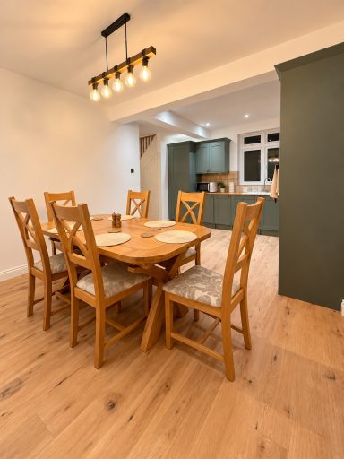 Bright dining and kitchen space, group accommodation in Bedfordshire
